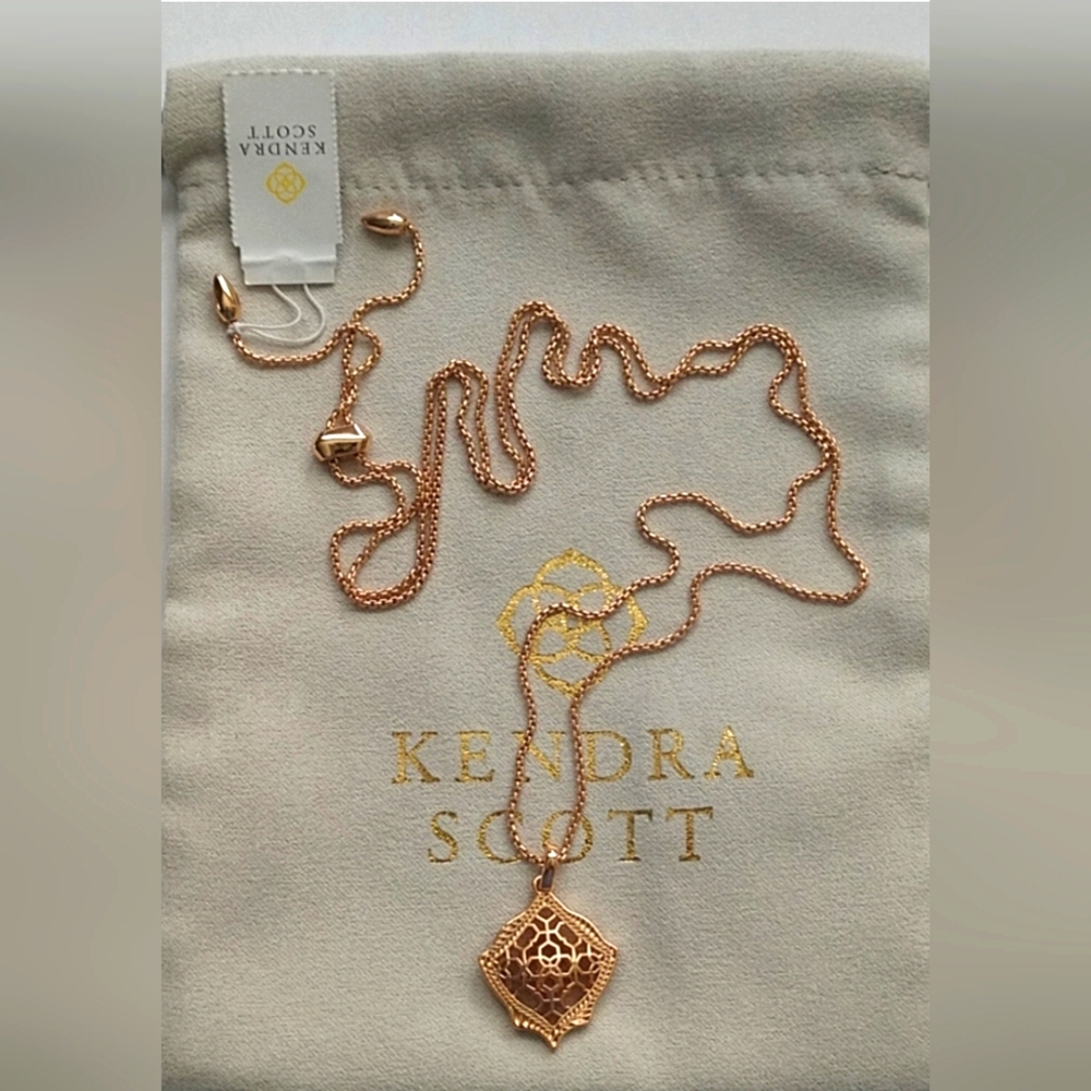 Kendra Scott Kacey rose gold adjustable necklace